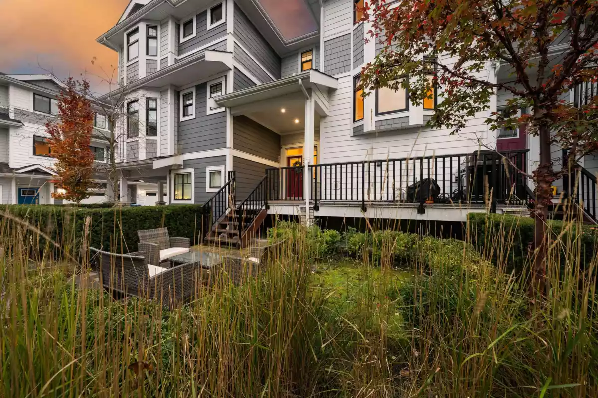 Backyard Photo of 33 189 Wood Street, New Westminster, BC