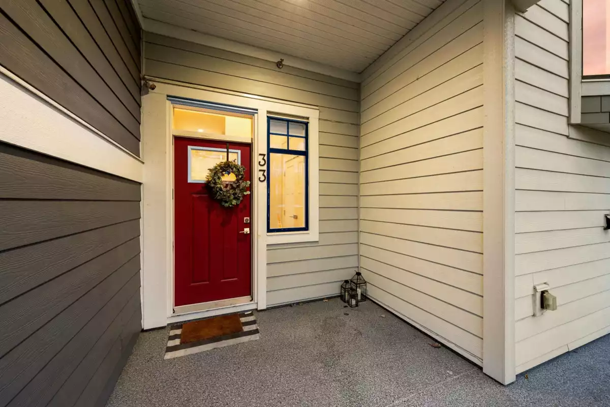 Entry Foyer Photo of 33 189 Wood Street, New Westminster, BC