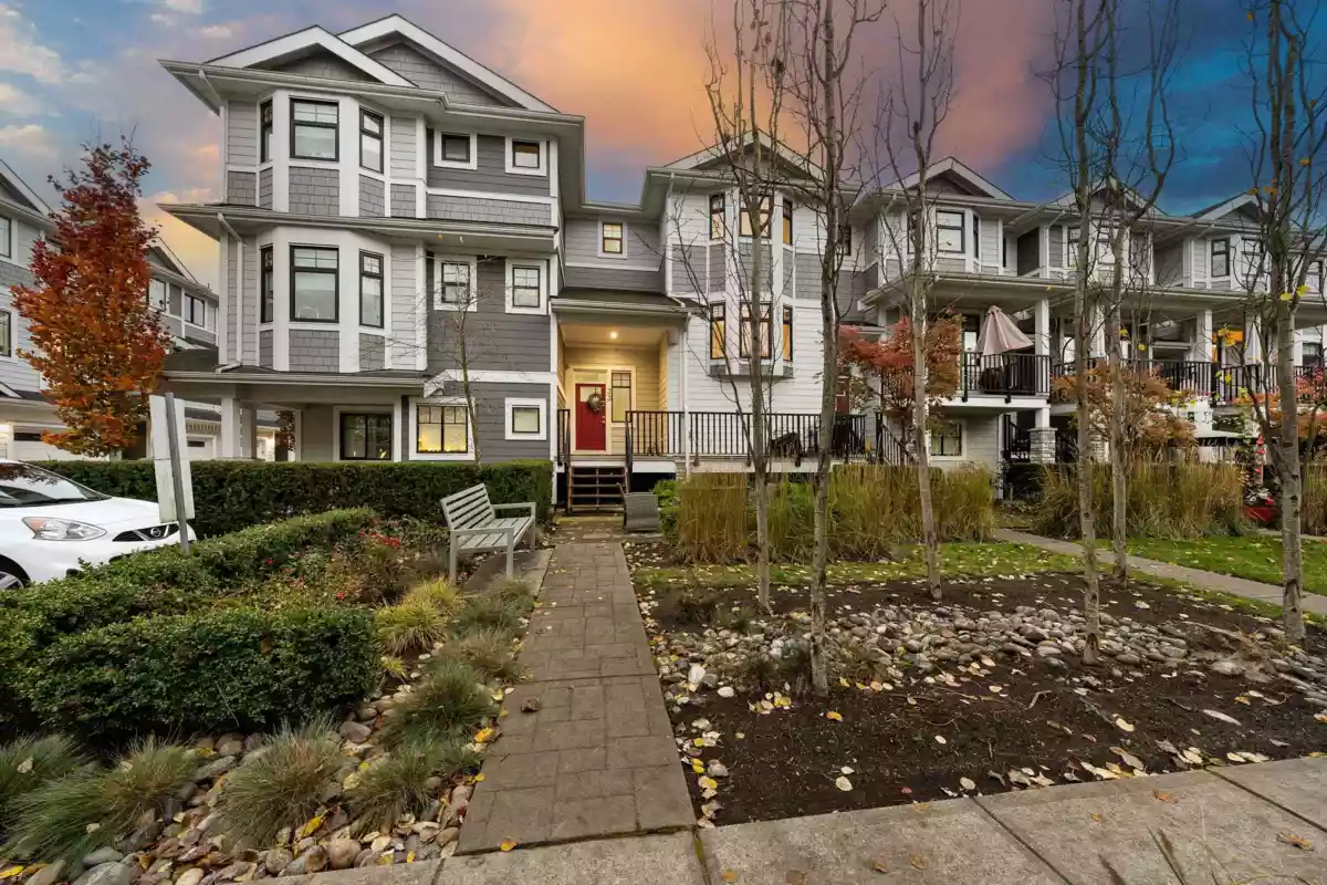Hallway Photo of 33 189 Wood Street, New Westminster, BC