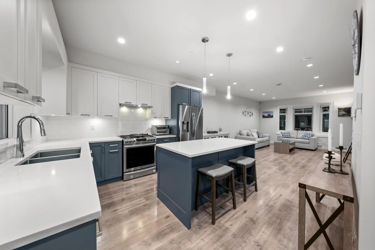 Living Room Photo of 33 189 Wood Street, New Westminster, BC