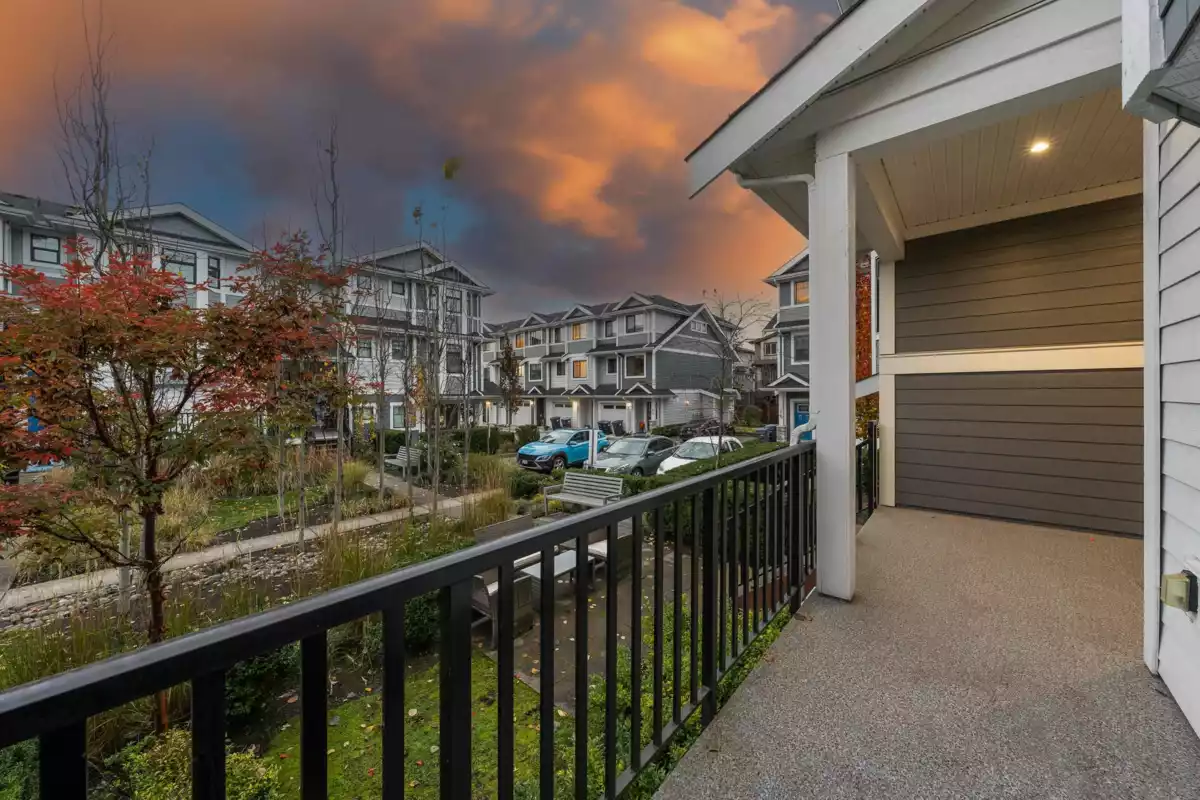 Outdoor Deck Photo of 33 189 Wood Street, New Westminster, BC