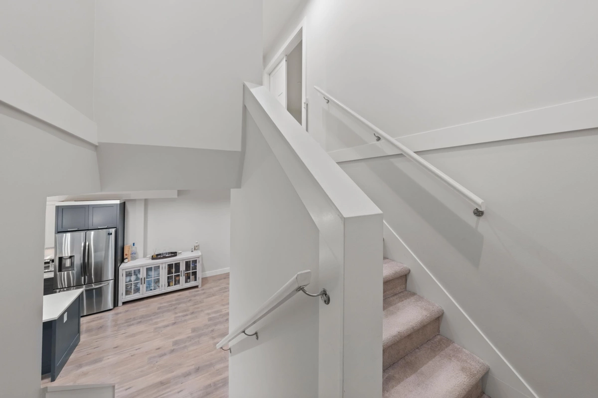 Walk-In Closet Photo of 33 189 Wood Street, New Westminster, BC