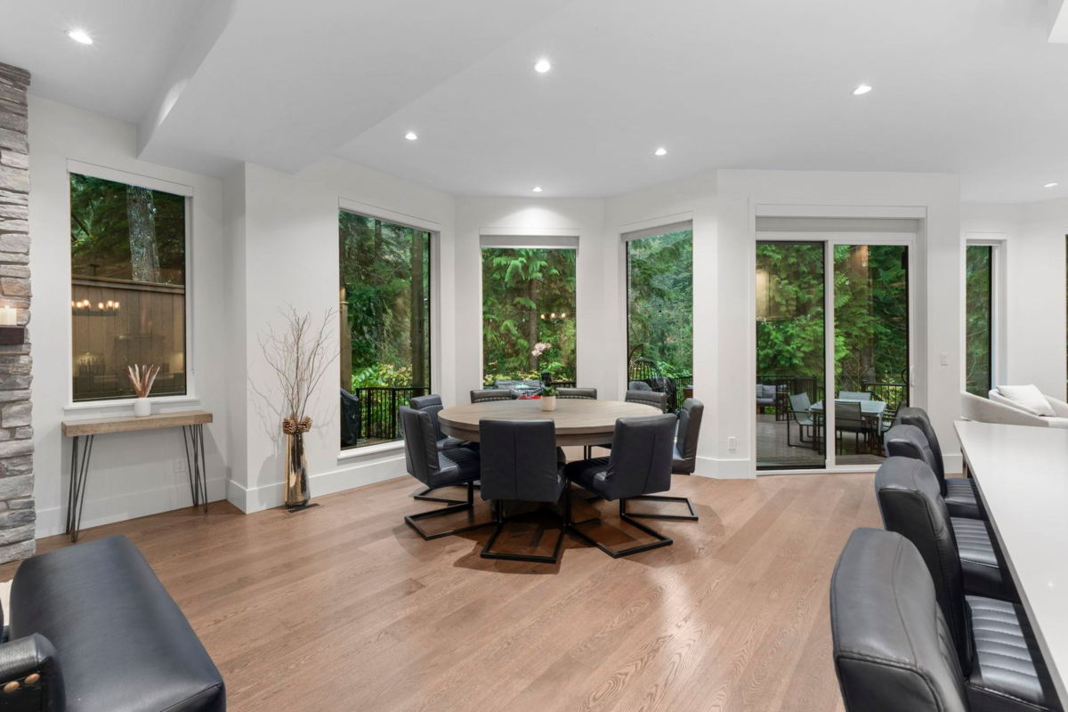Dining Area Photo of 22 3295 Sunnyside Road, Anmore, BC