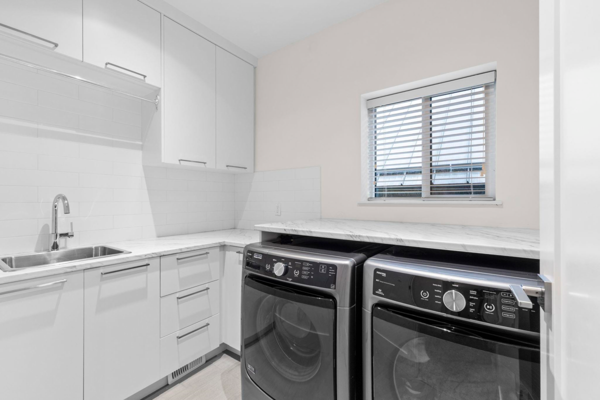 Entry Foyer Photo of 22 3295 Sunnyside Road, Anmore, BC
