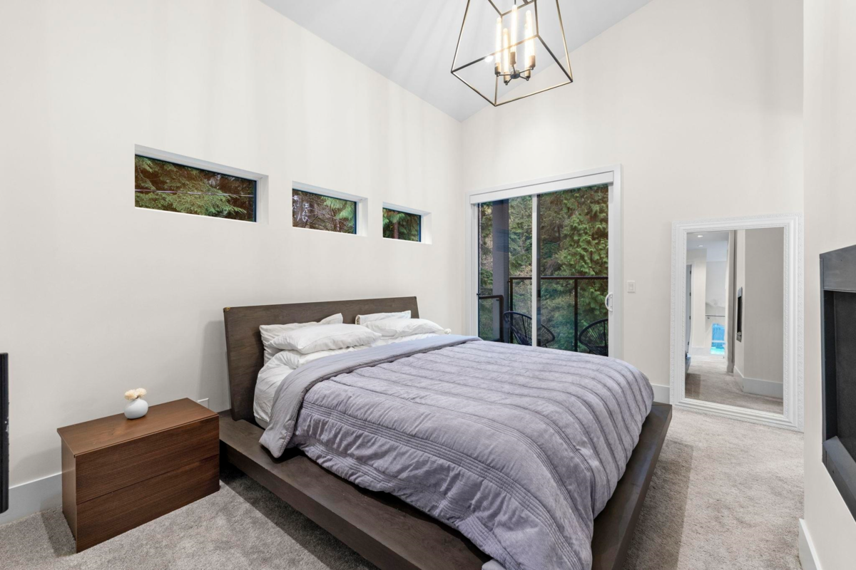 Primary Bathroom Photo of 22 3295 Sunnyside Road, Anmore, BC