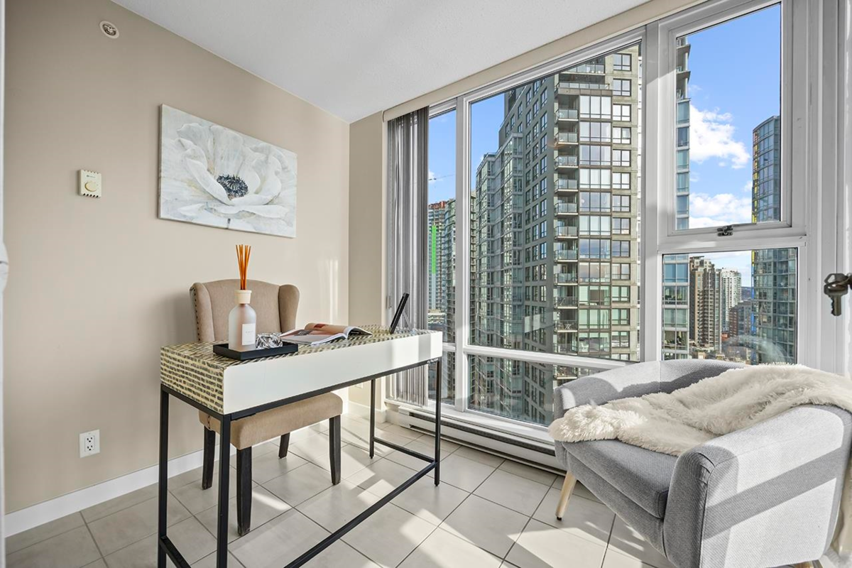 Kitchen Island Photo of 2606 583 Beach Crescent, Vancouver, BC