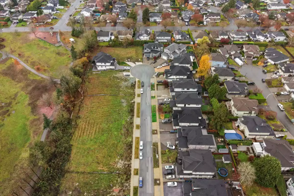Kitchen Photo of 18916 62 Avenue, Surrey, BC