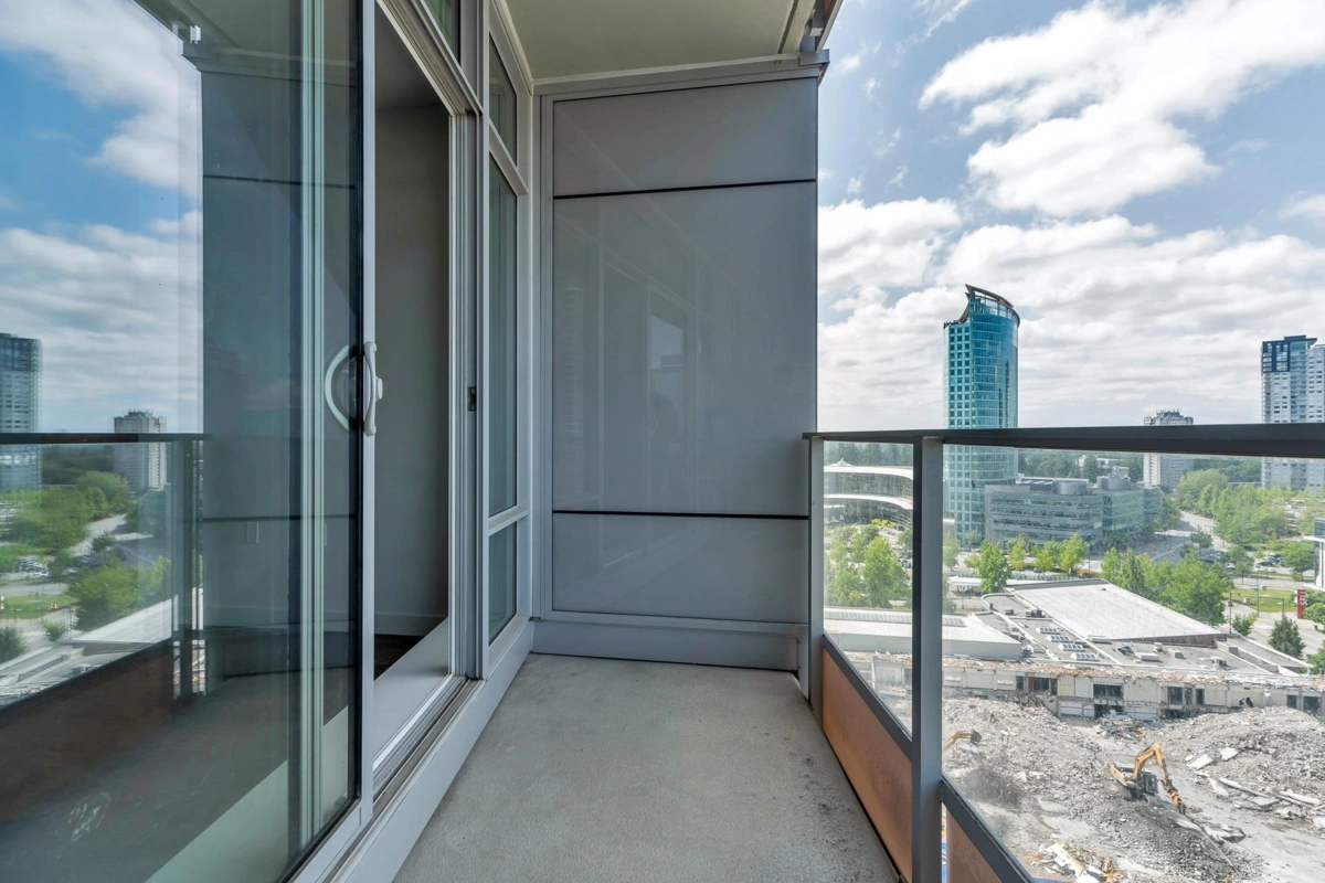 Laundry Room Photo of 1607 13495 Central Avenue, Surrey, BC