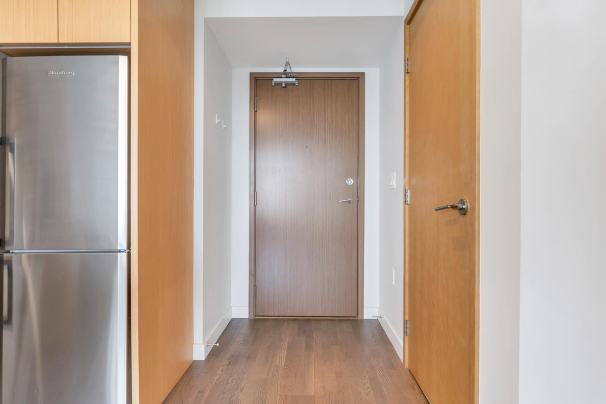 Primary Bathroom Photo of 1607 13495 Central Avenue, Surrey, BC