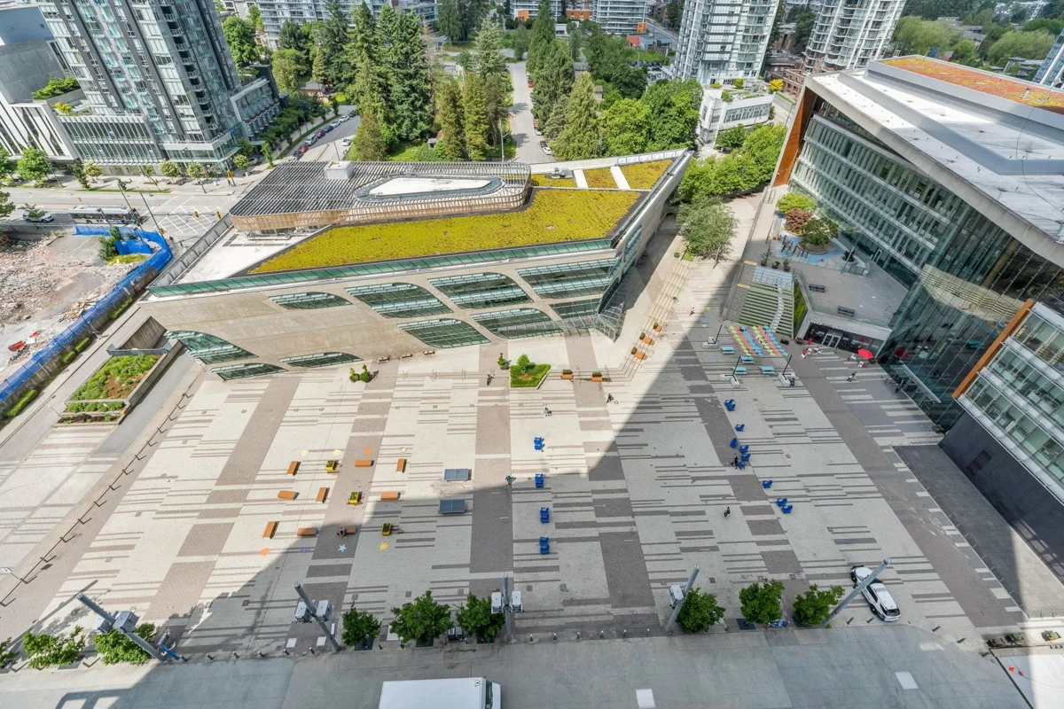 Staircase Photo of 1607 13495 Central Avenue, Surrey, BC