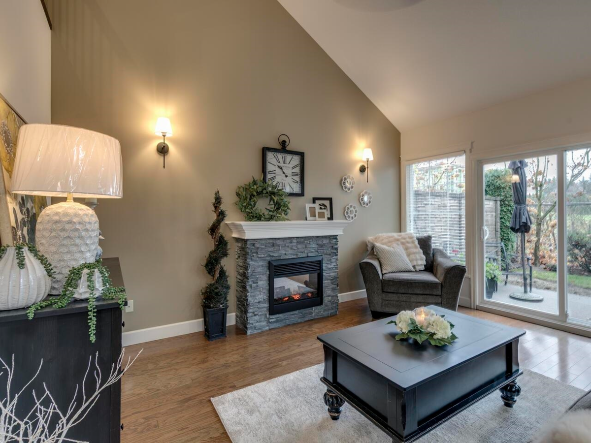 Dining Area Photo of 11 32792 Lightbody Court, Mission, BC