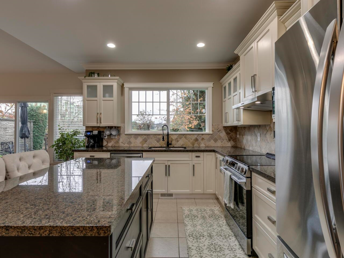 Guest Bathroom Photo of 11 32792 Lightbody Court, Mission, BC