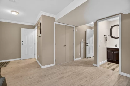 Hallway Photo of 15 8917 Edward Street, Chilliwack, BC