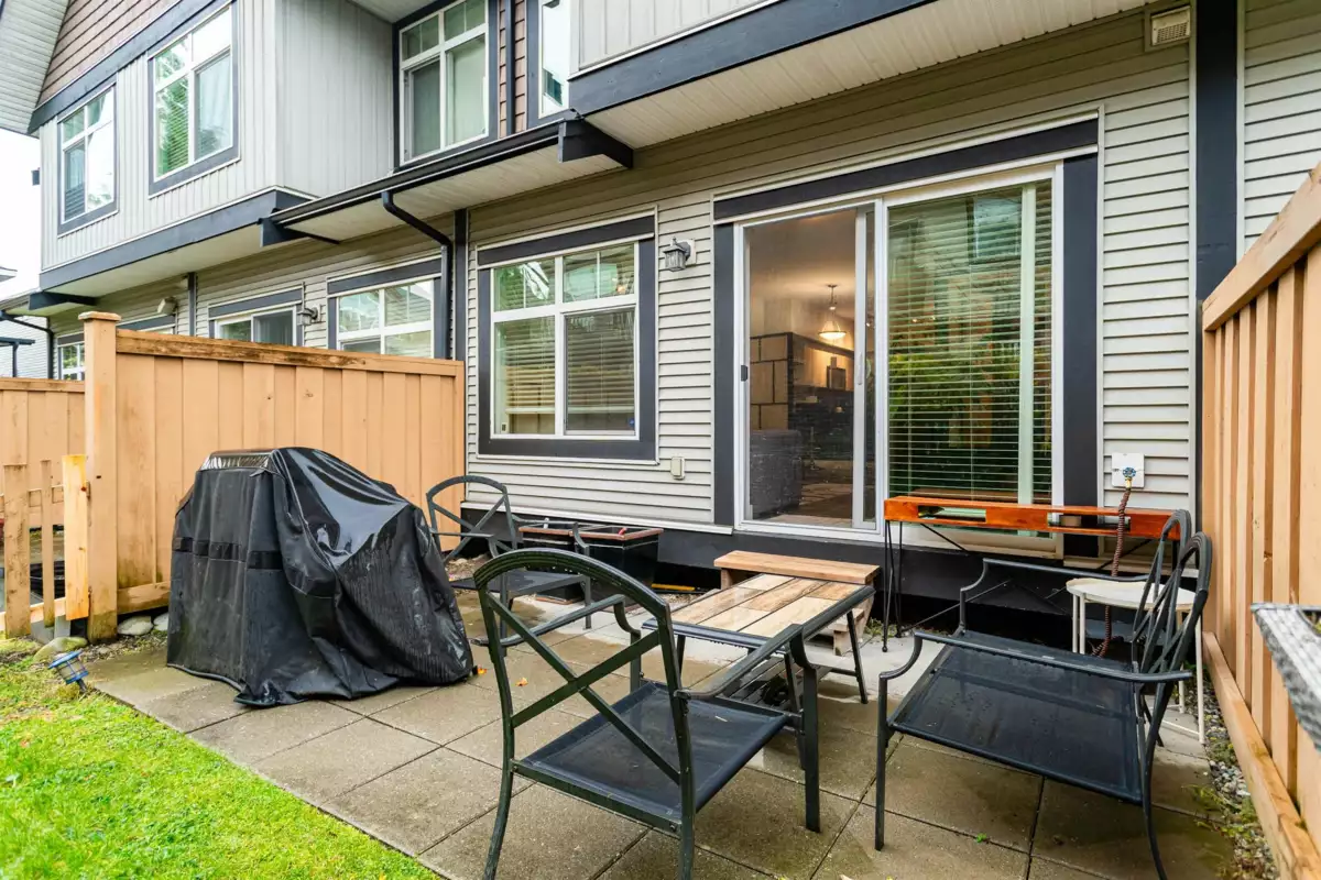 Backyard Photo of 73 6299 144 Street, Surrey, BC