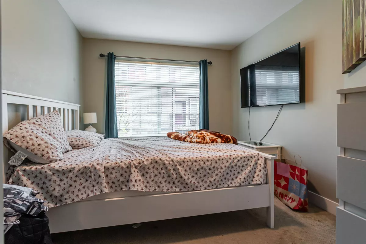 Entry Foyer Photo of 73 6299 144 Street, Surrey, BC