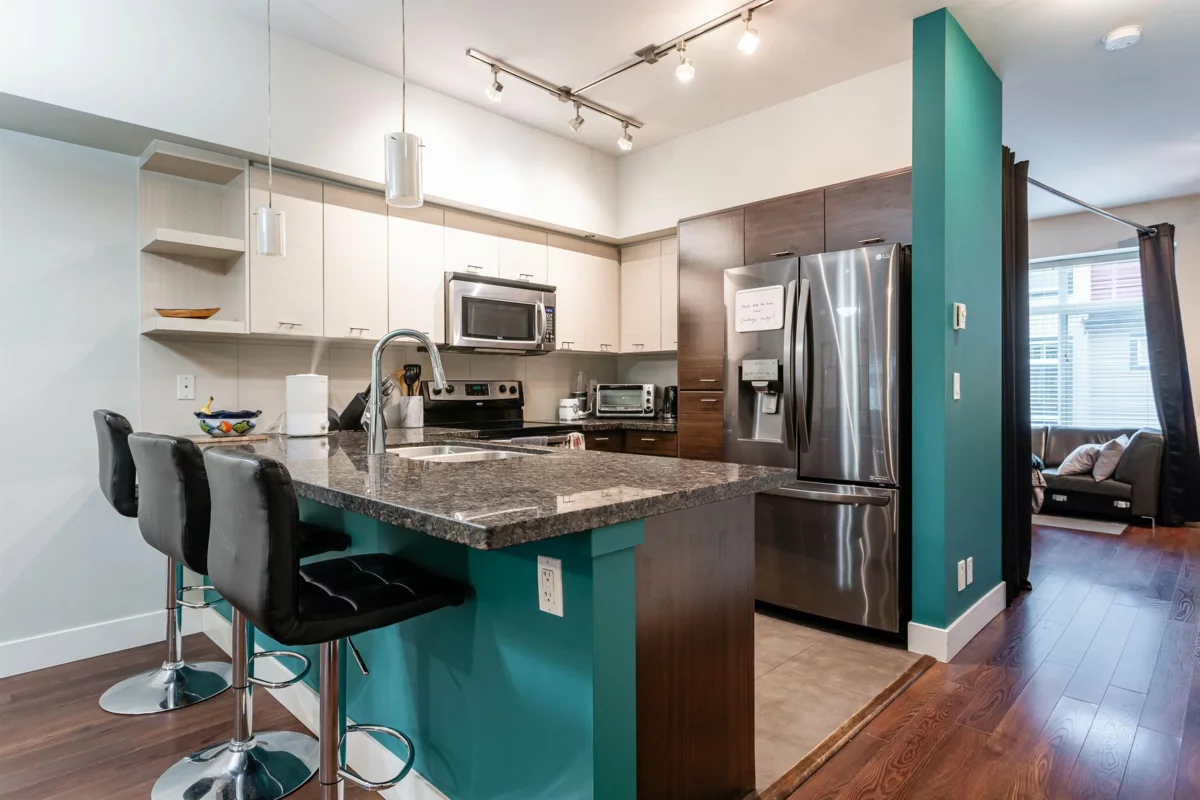 Kitchen Photo of 73 6299 144 Street, Surrey, BC