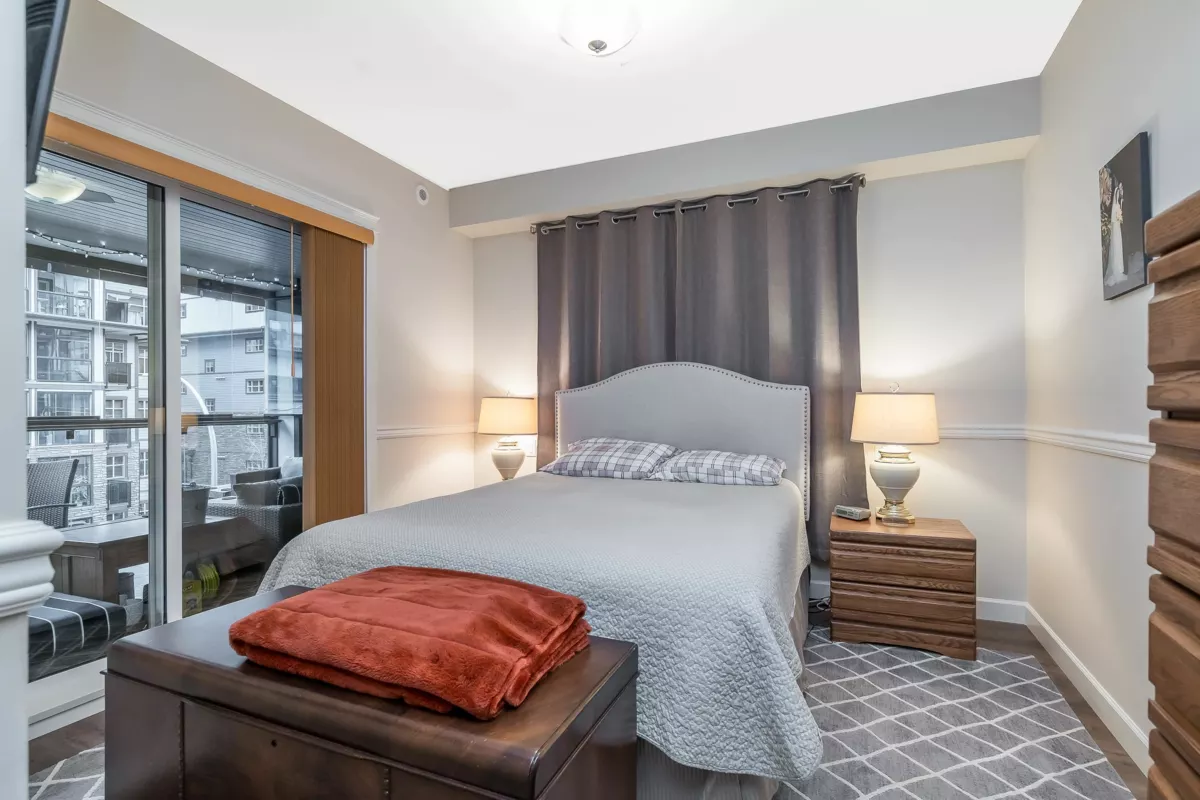 Entry Foyer Photo of 404 8561 203a St Street, Langley, BC