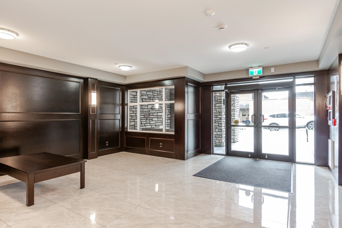 Family Room Photo of 404 8561 203a St Street, Langley, BC