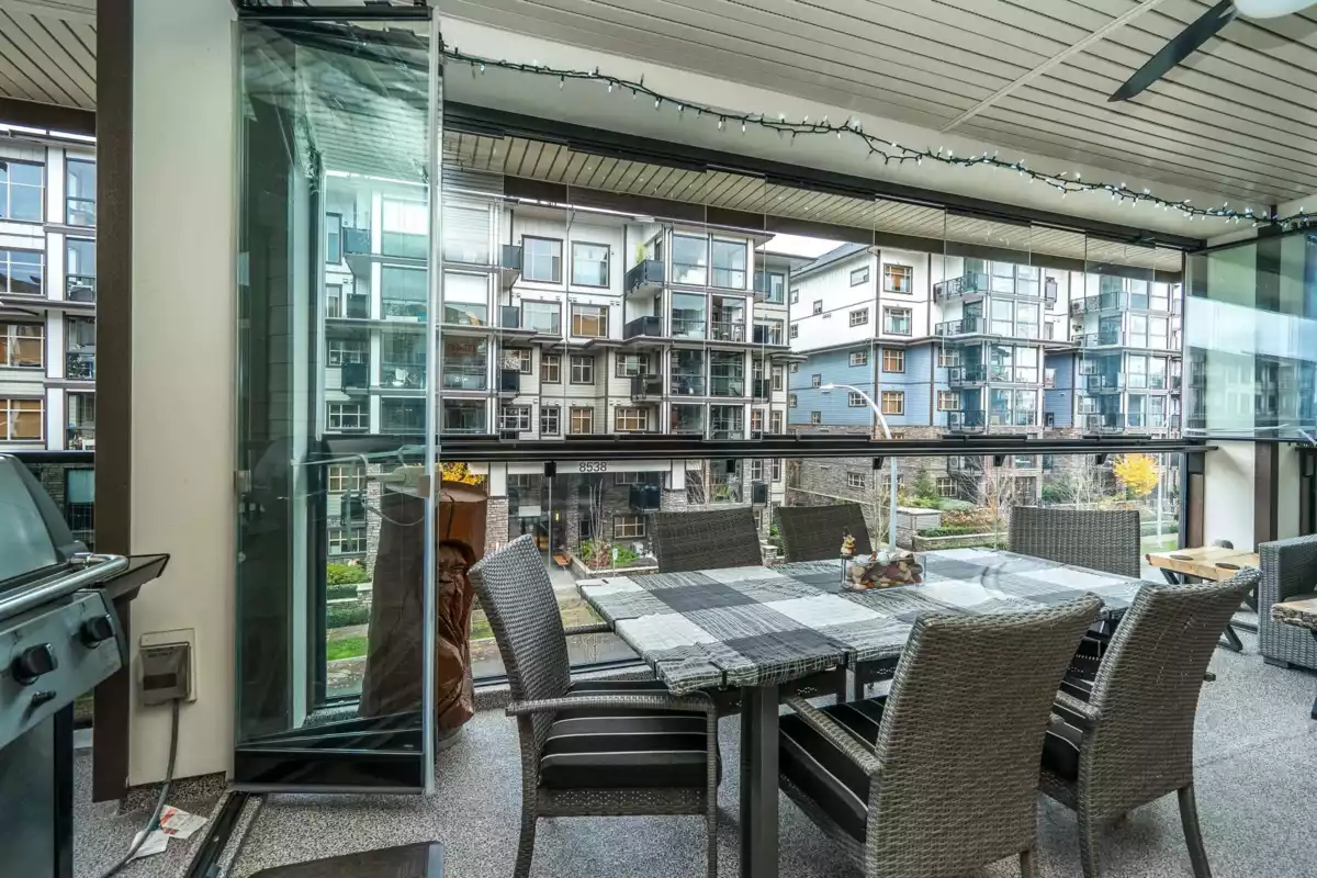 Front Yard Photo of 404 8561 203a St Street, Langley, BC