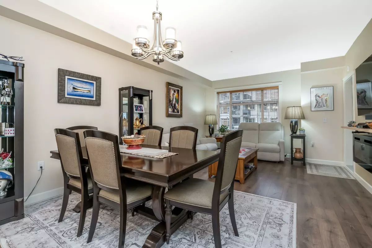 Walk-In Closet Photo of 404 8561 203a St Street, Langley, BC