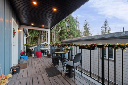 Kitchen Island Photo of 60 53480 Bridal Falls Road, Rosedale, BC
