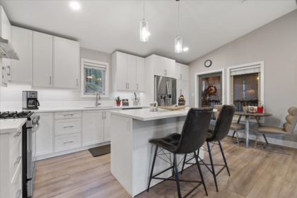 Mudroom Photo of 60 53480 Bridal Falls Road, Rosedale, BC
