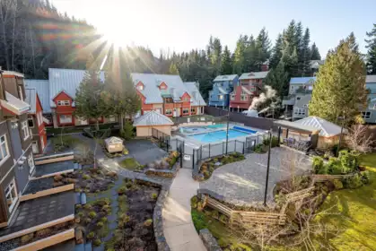 322 2050 Lake Placid Road, Whistler, BC, Whistler — Apartment/Condo for sale