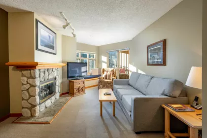 322 2050 Lake Placid Road, Whistler, BC, Whistler — Apartment/Condo for sale