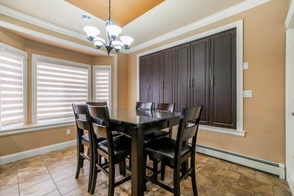 Kitchen Island Photo of 15588 92 Avenue, Surrey, BC