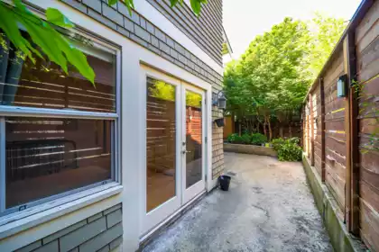 Laundry Room Photo of 2388 Macdonald Street, Vancouver, BC