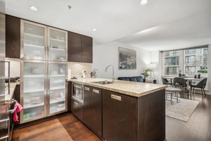 301 1055 Richards Street, Vancouver, BC, Vancouver — Apartment/Condo for sale