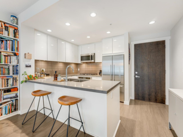 412 255 W 1st Street, North Vancouver, BC, North Vancouver — Apartment/Condo for sale