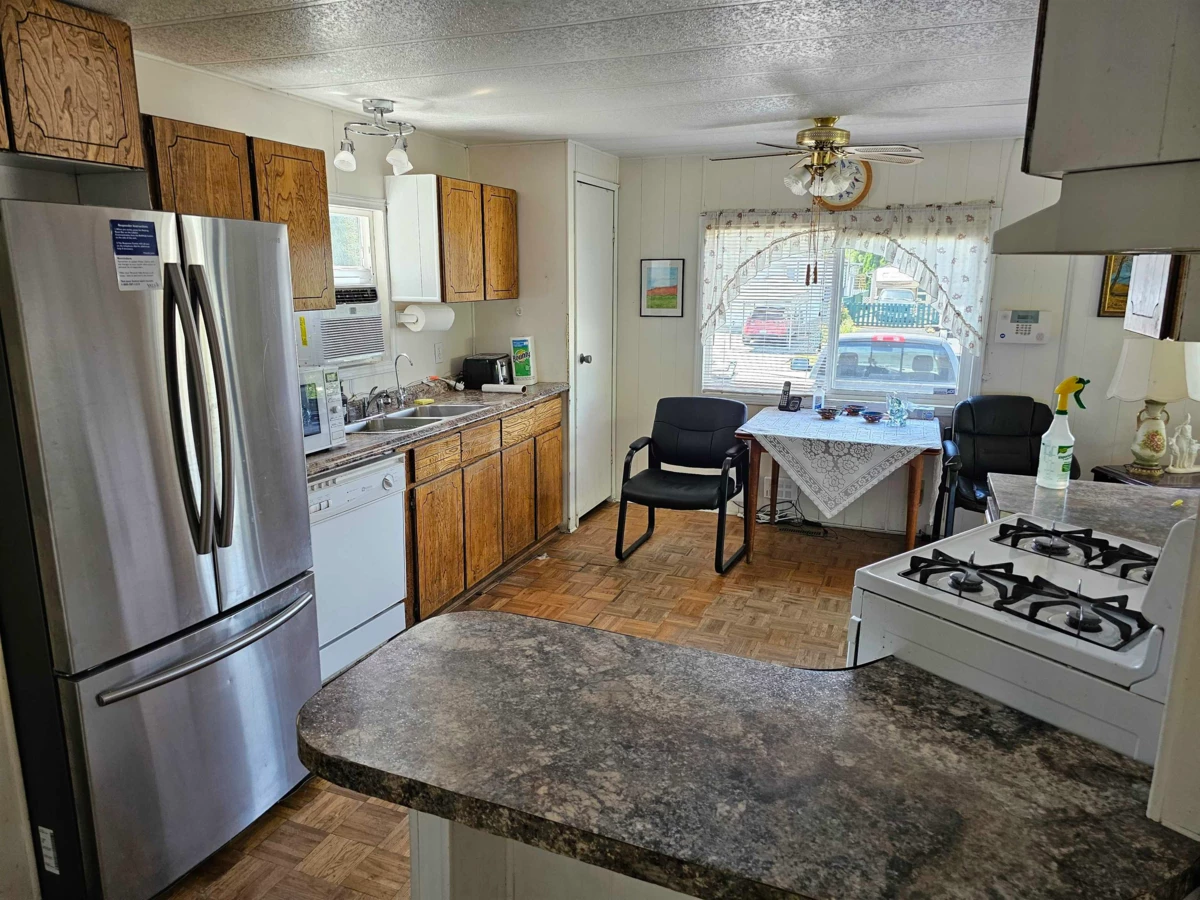 Dining Area Photo of 1895 Shore Crescent, Abbotsford, BC