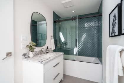 Guest Bathroom Photo of 5061 Bear Lane, West Vancouver, BC