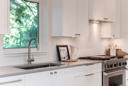 Kitchen Photo of 5061 Bear Lane, West Vancouver, BC