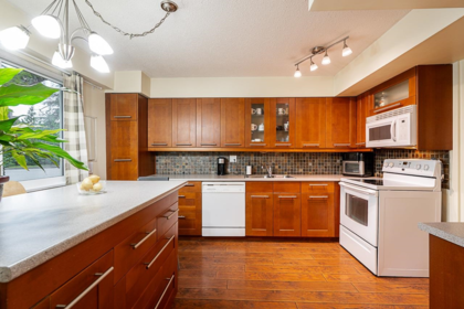 1 10900 Springmont Drive, Richmond, BC, Richmond — Townhouse for sale