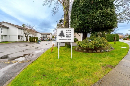 Swimming Pool Photo of 1 10900 Springmont Drive, Richmond, BC
