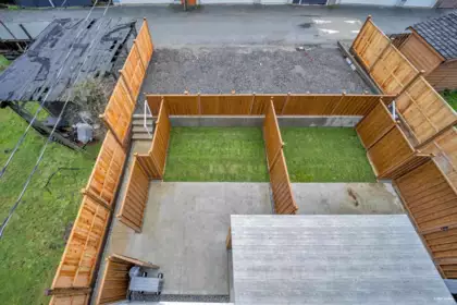 Basement Recreation Room Photo of 4 1577 E 58th Avenue, Vancouver, BC