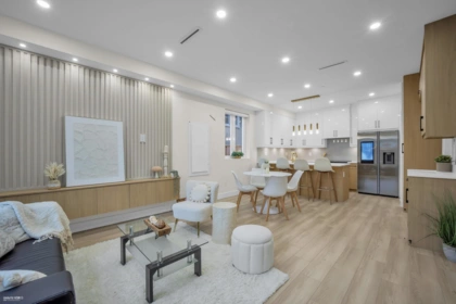 4 1577 E 58th Avenue, Vancouver, BC