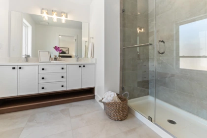 Guest Bathroom Photo of 24 12635 63 Avenue, Surrey, BC