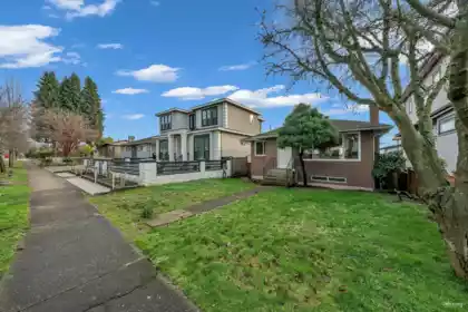 Hot Tub / Spa Photo of 1362 E 60th Avenue, Vancouver, BC
