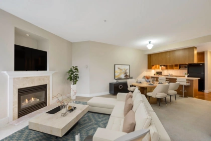 304 15392 16a Avenue, Surrey, BC, Surrey — Apartment/Condo for sale