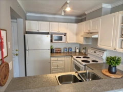 402 211 Twelfth Street, New Westminster, BC