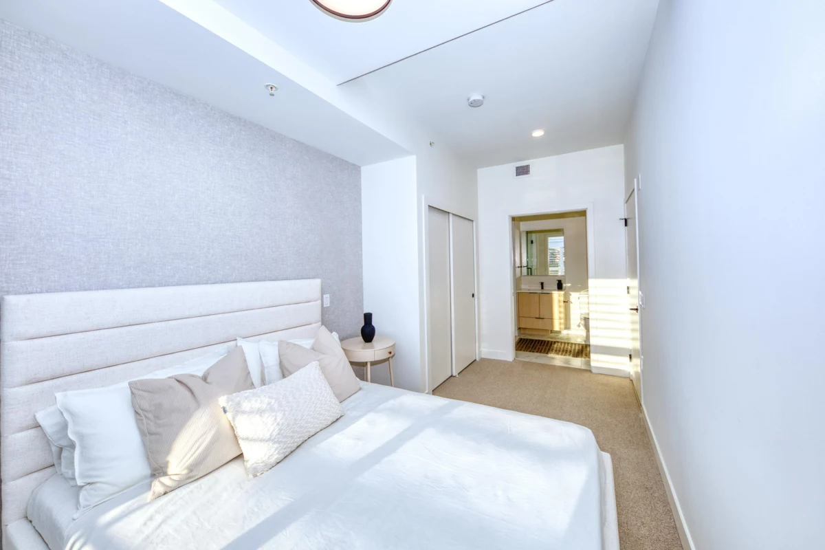 Powder Room Photo of 358 422 E 3rd Street, North Vancouver, BC