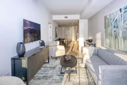358 422 E 3rd Street, North Vancouver, BC