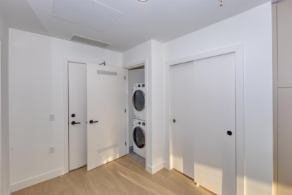 Mudroom Photo of 358 422 E 3rd Street, North Vancouver, BC
