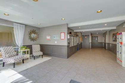 Entry Foyer Photo of 423 2551 Parkview Lane, Port Coquitlam, BC