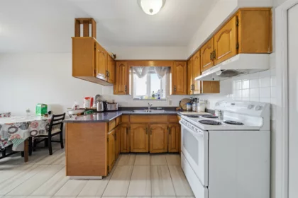 Kitchen Island Photo of 154 E 64th Avenue, Vancouver, BC