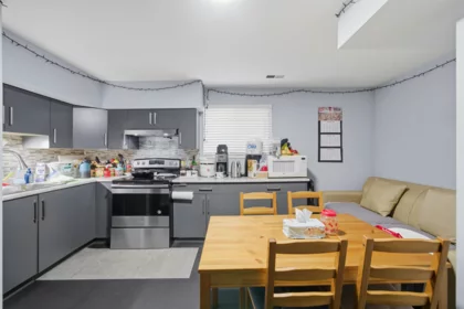 Laundry Room Photo of 154 E 64th Avenue, Vancouver, BC