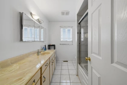 Office / Den Photo of 154 E 64th Avenue, Vancouver, BC